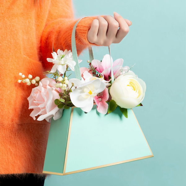 BOLSA TIPO CARTERA PARA RAMOS FLORALES CON ASAS Y BORDES DORADOS X10 UNID